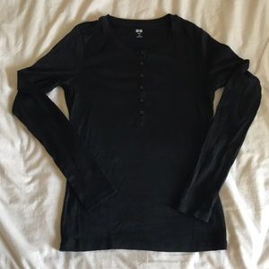 Uniqlo Long Sleeve Henley Tee in Black